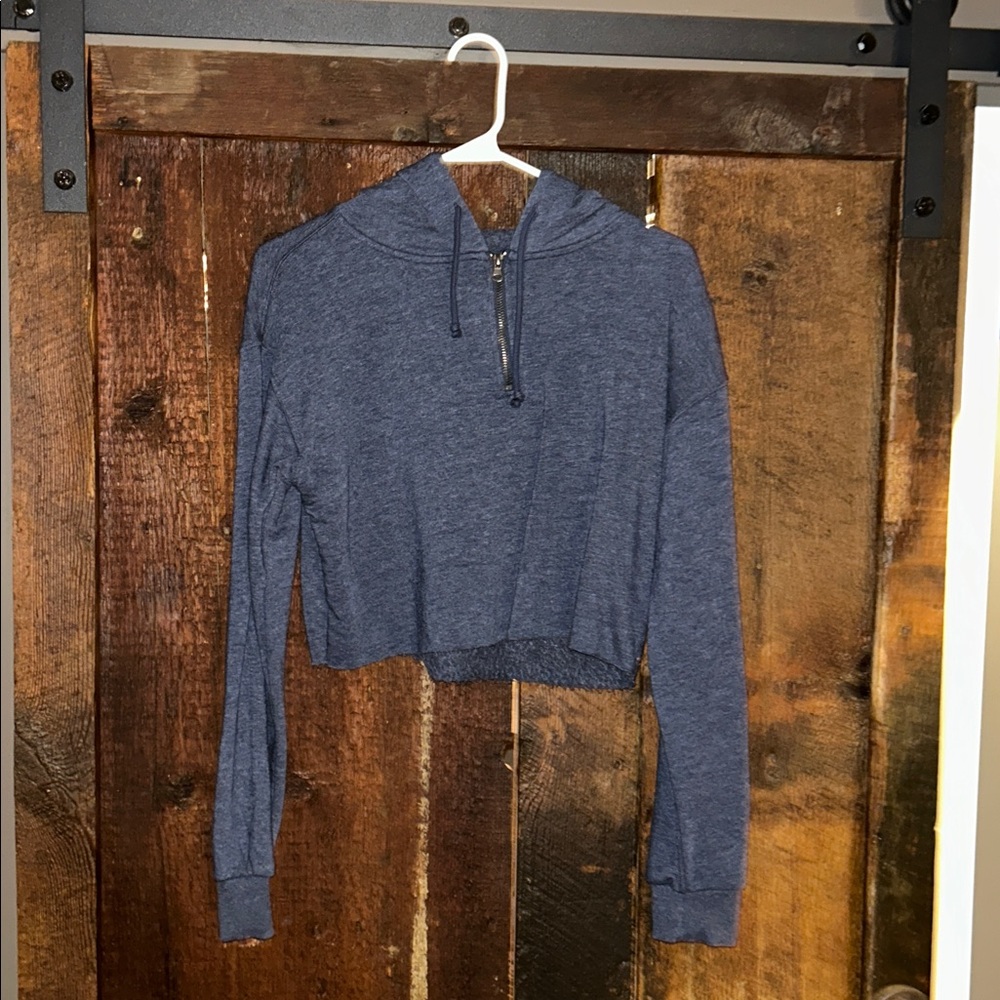 SO Cropped Hooded Sweatshirt in Navy Blue